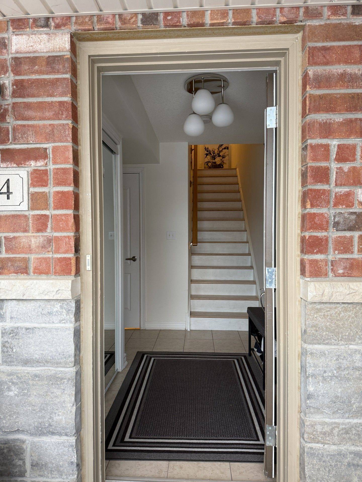 Hamilton, ON L8B 0T1,154 Truedell CIR