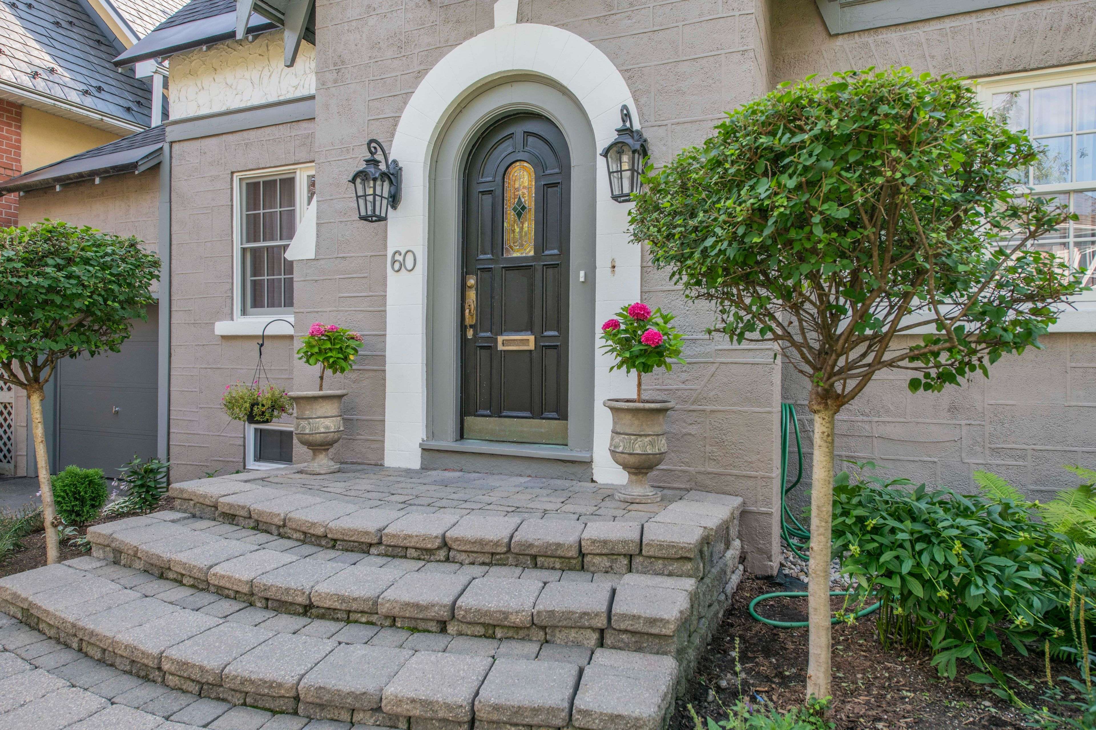 Lower Town - Sandy Hill, ON K1N 8C8,60 GOULBURN AVE