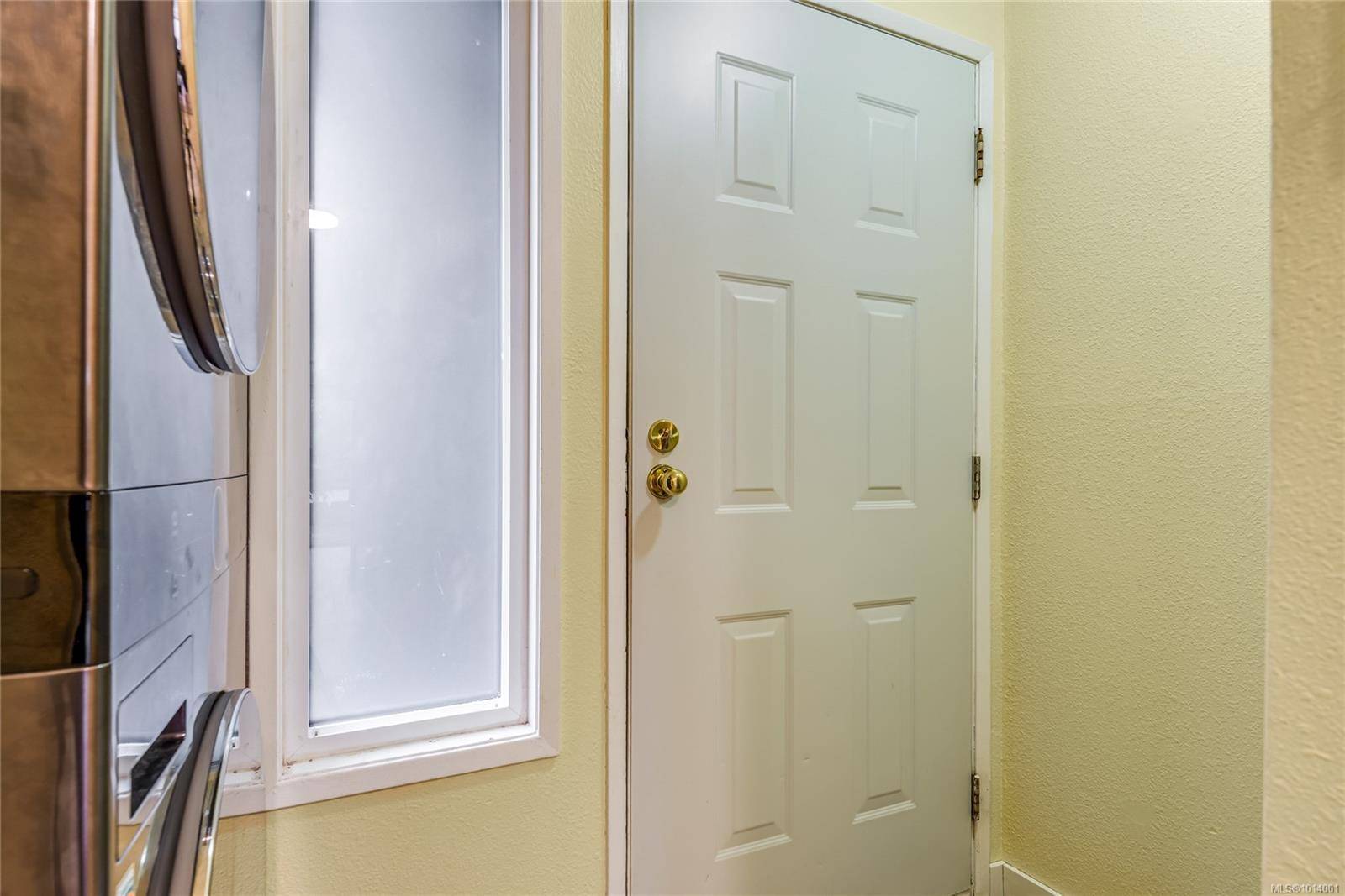 Courtenay, BC V9N 3W6,158 Back Rd #1