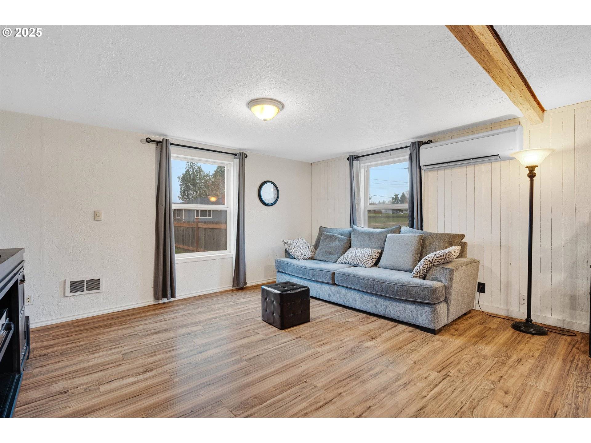 Dallas, OR 97338,352 NE POLK STATION RD