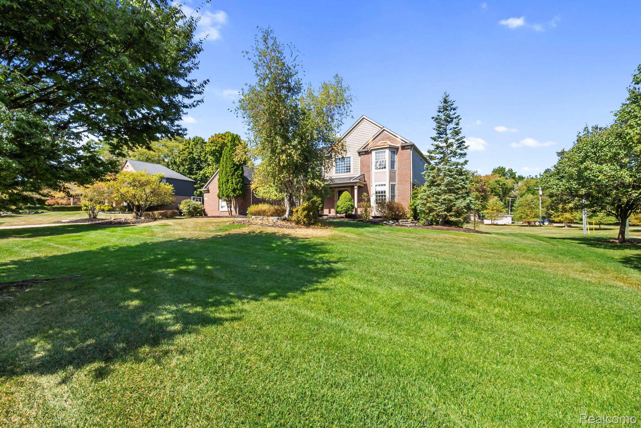 Farmington Hills, MI 48334,32498 Sandstone