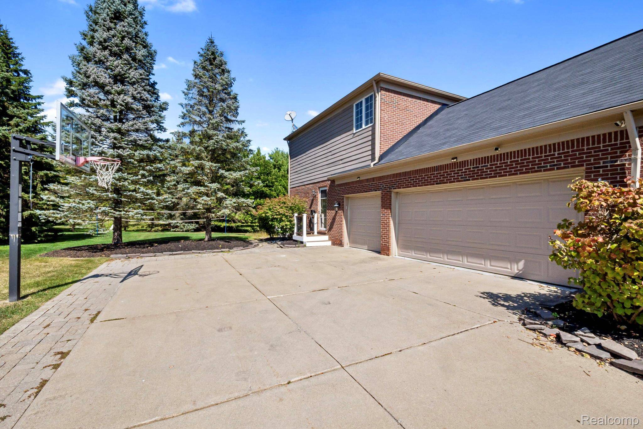 Farmington Hills, MI 48334,32498 Sandstone