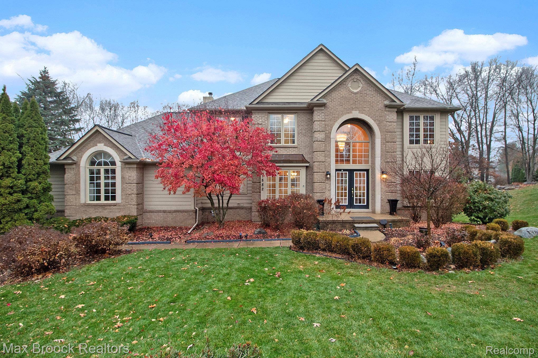 Commerce Twp, MI 48382,1882 Bay Mt LN