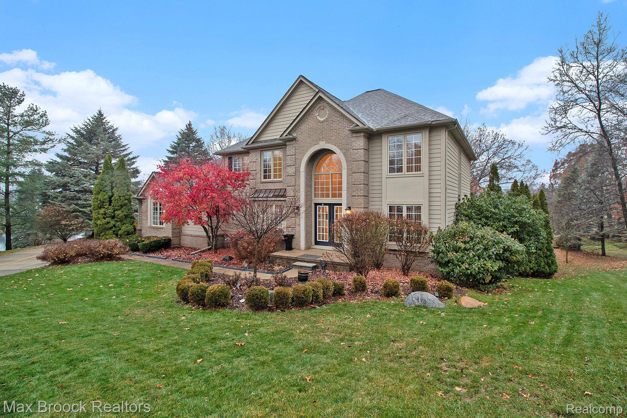 Commerce Twp, MI 48382,1882 Bay Mt LN