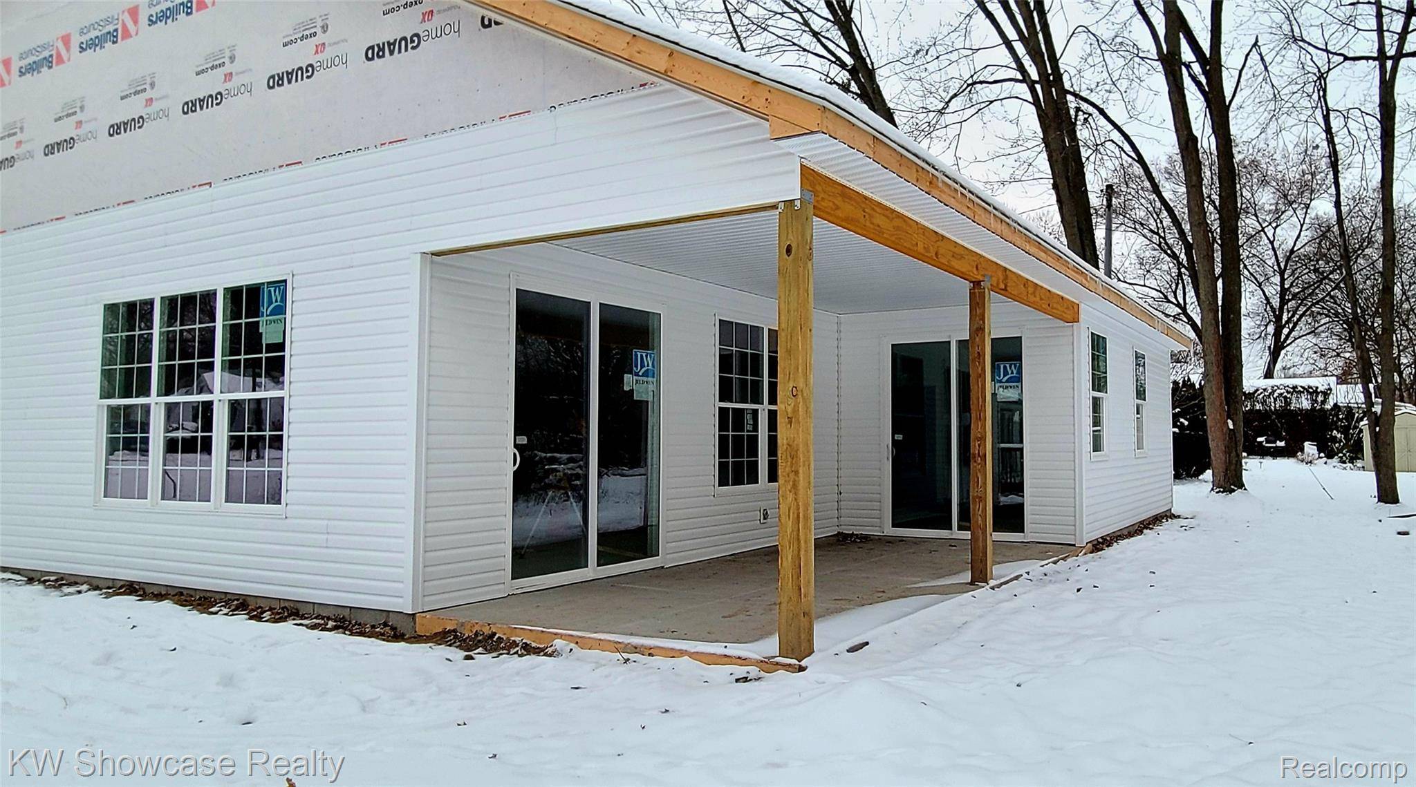 Auburn Hills, MI 48326,2325 Walnut RD