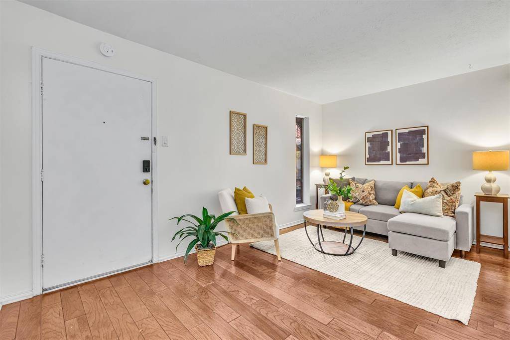 Dallas, TX 75219,4525 Gilbert Avenue #104