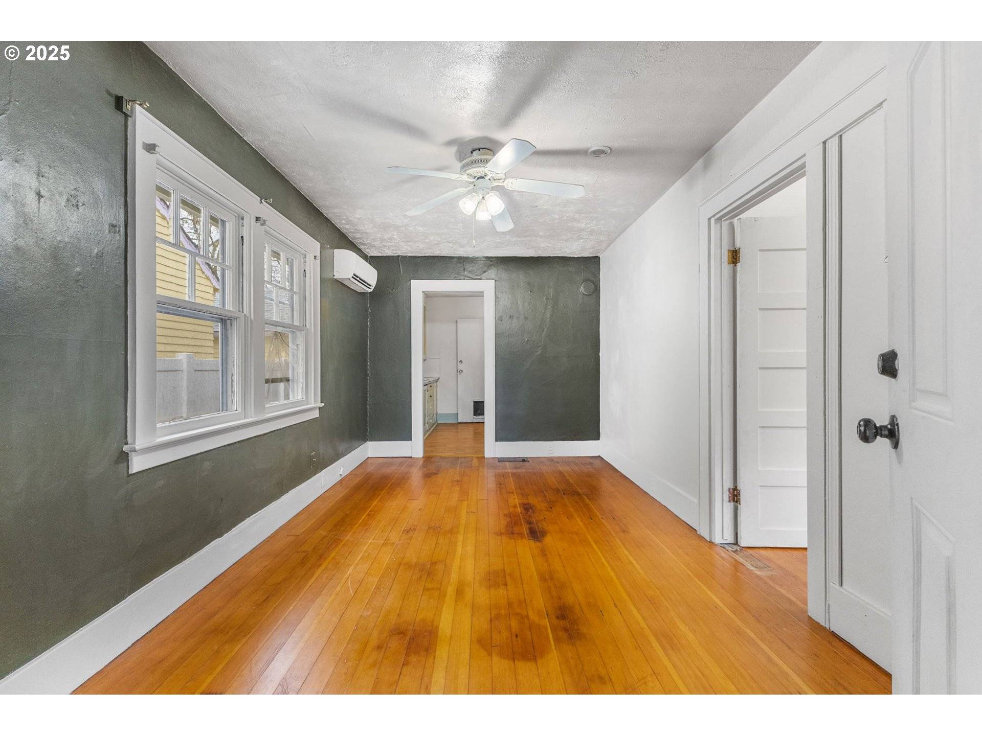 Salem, OR 97301,385 24th ST