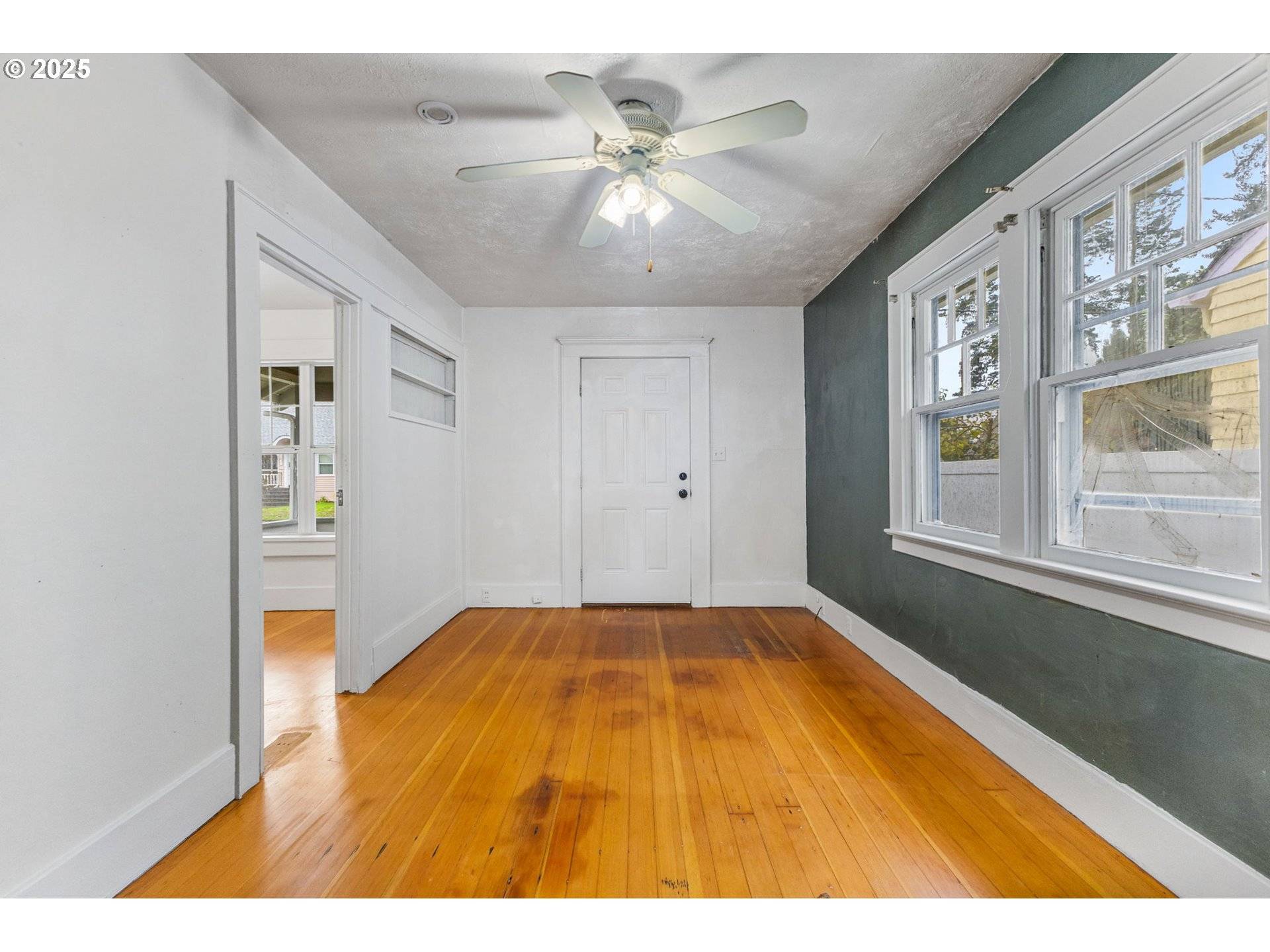 Salem, OR 97301,385 24th ST