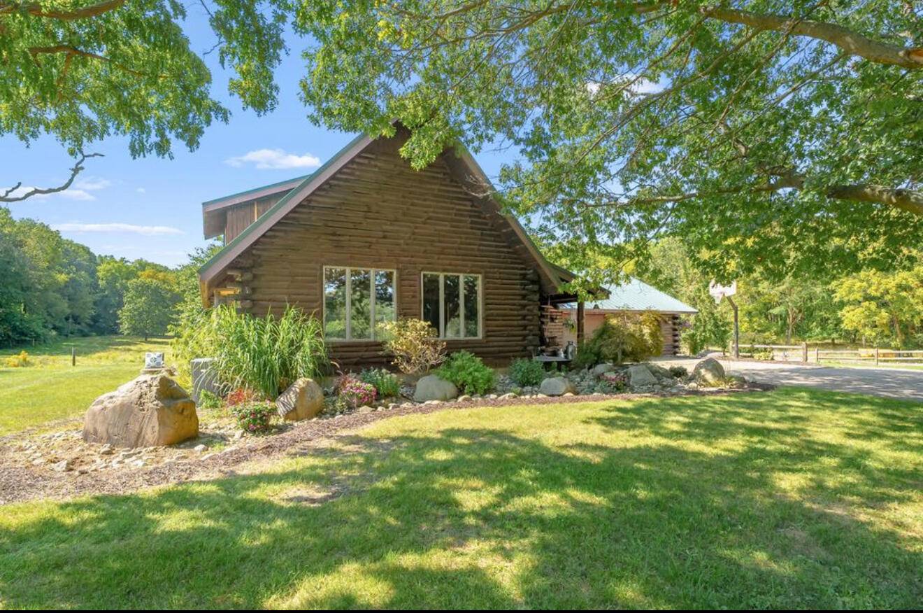 Hopkins, MI 49328,3310 26th ST