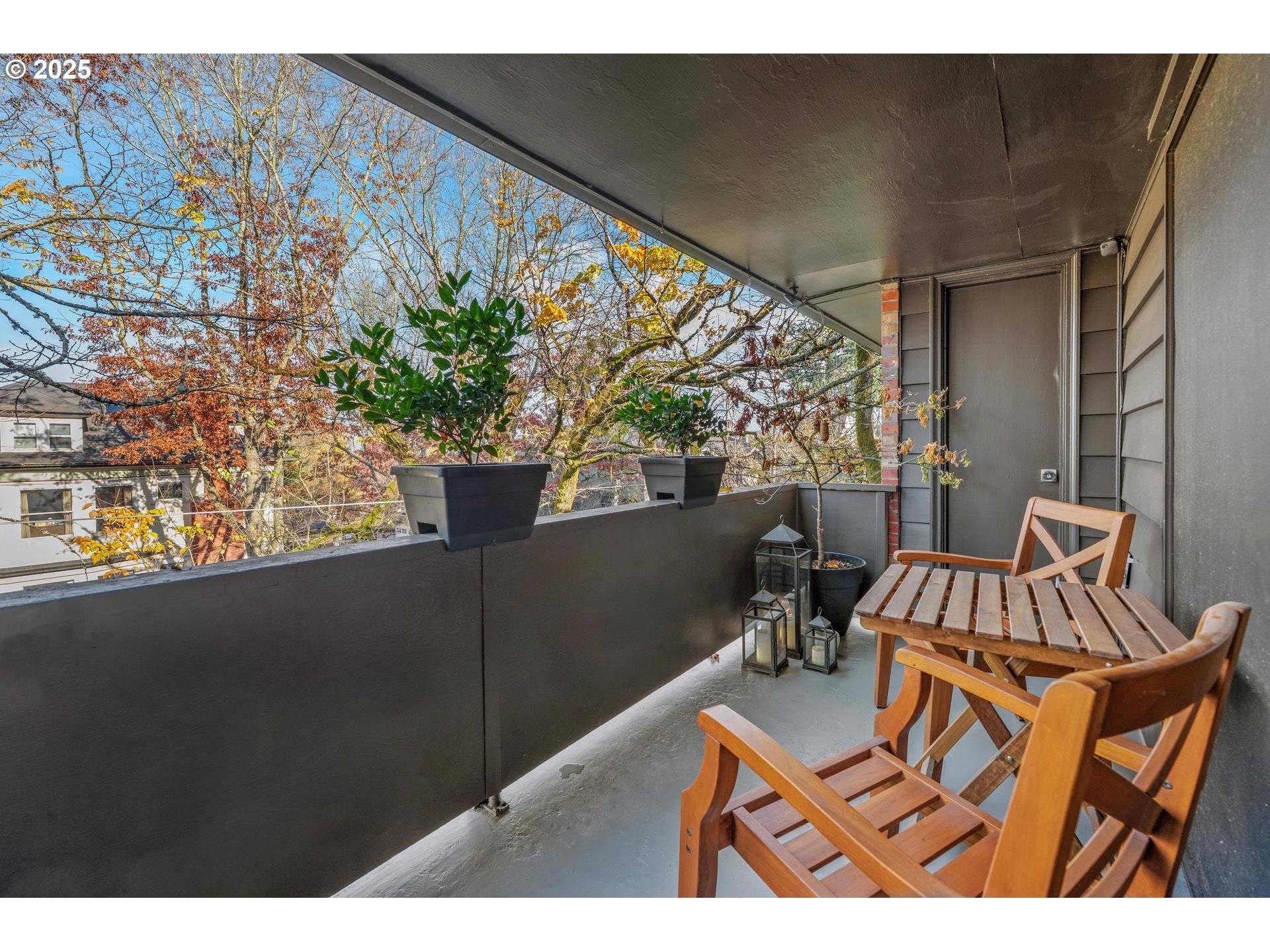 Portland, OR 97201,2425 SW 19TH AVE #11