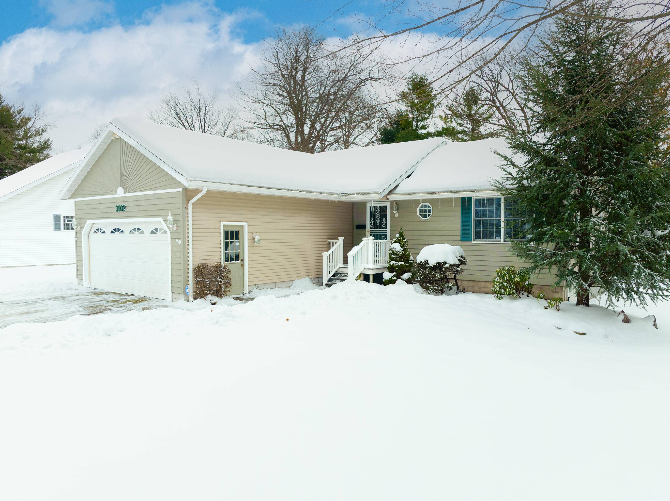 Muskegon, MI 49441,3332 Davis RD