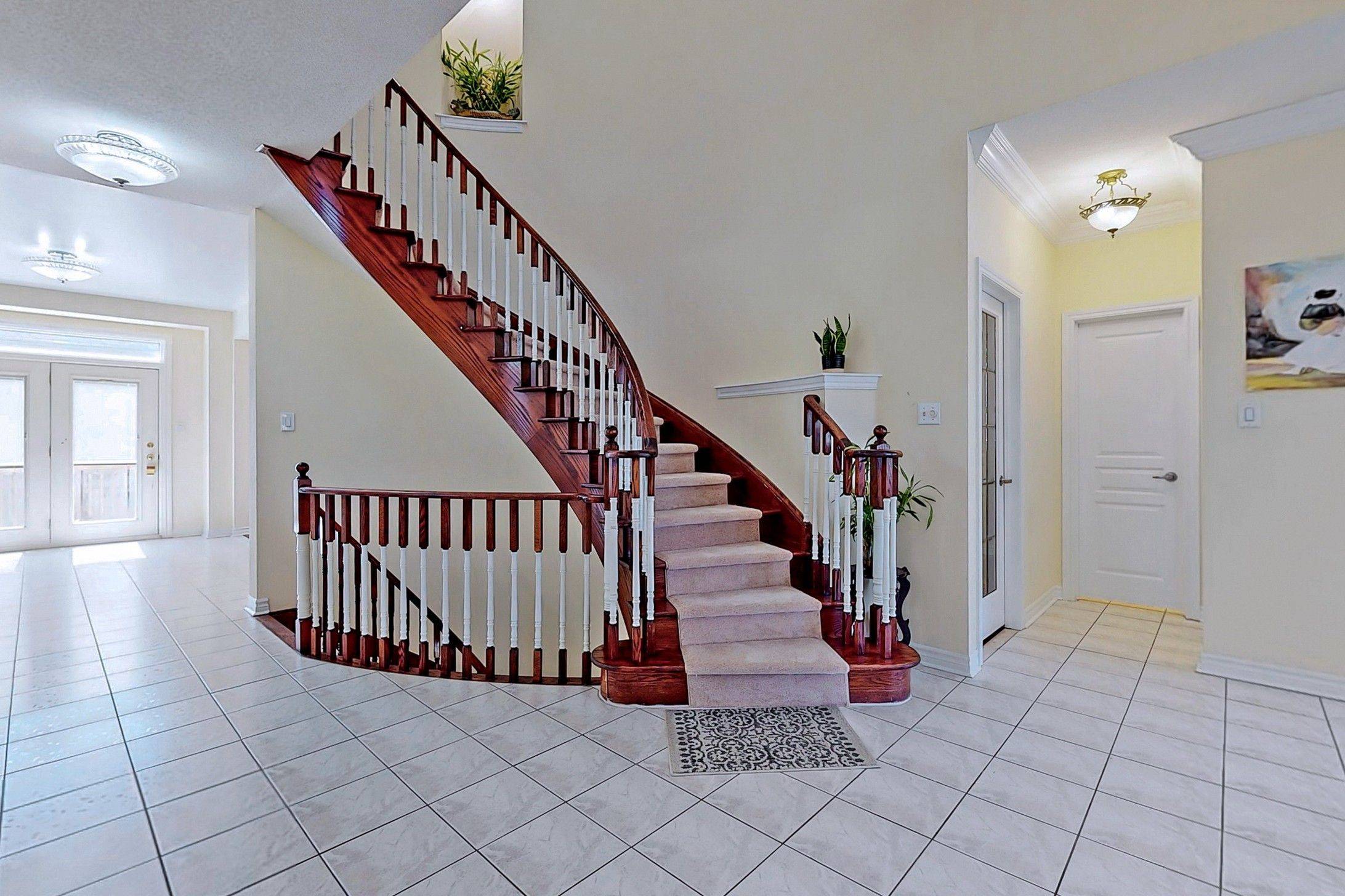 Pickering, ON L1V 7G1,861 Strouds LN