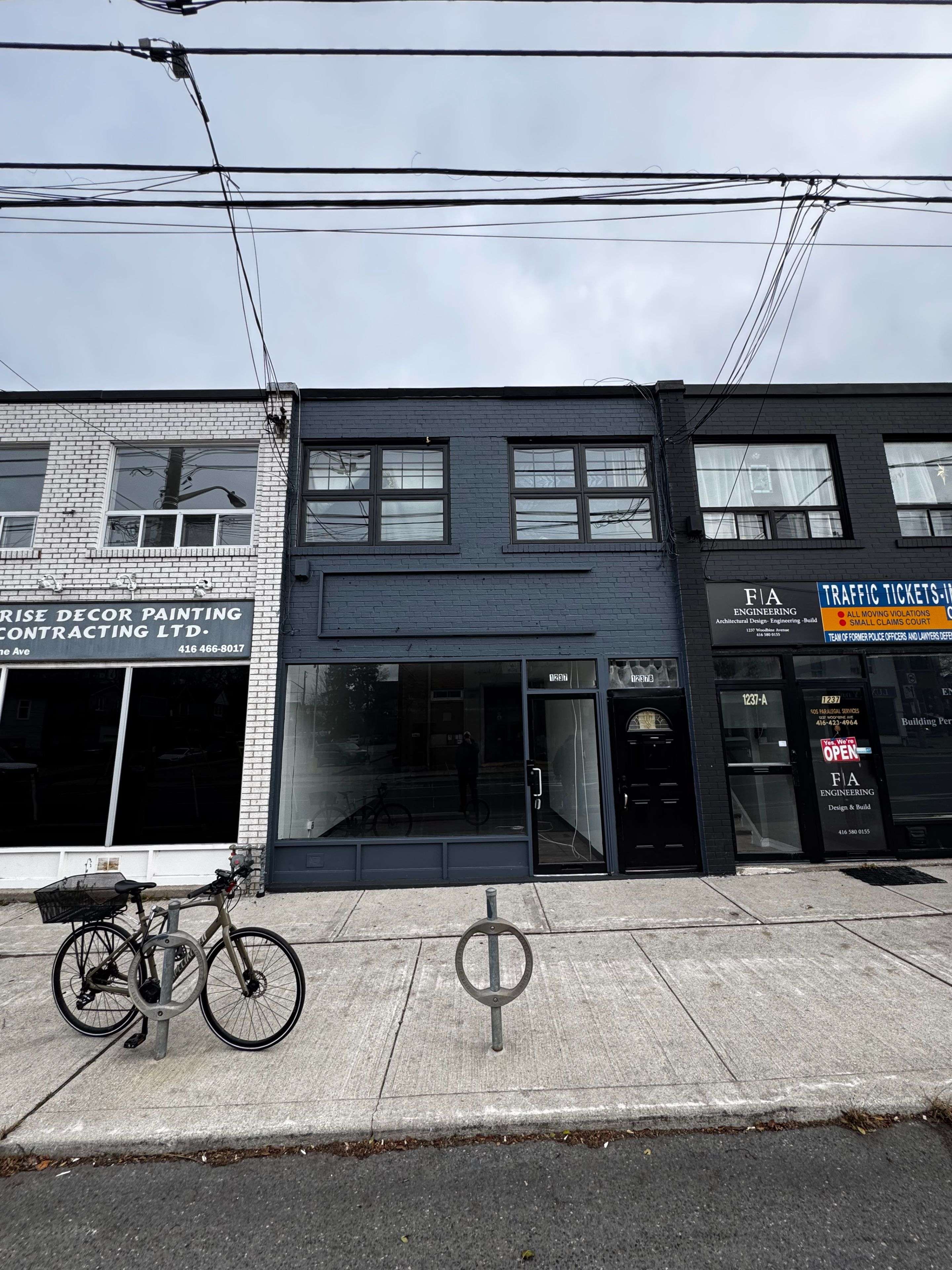 Toronto E03, ON M4C 4E5,1237 Woodbine AVE #C