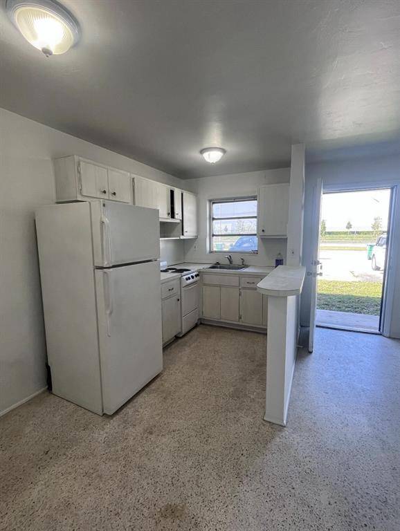 Opa-locka, FL 33054,598 Douglas Rd #3