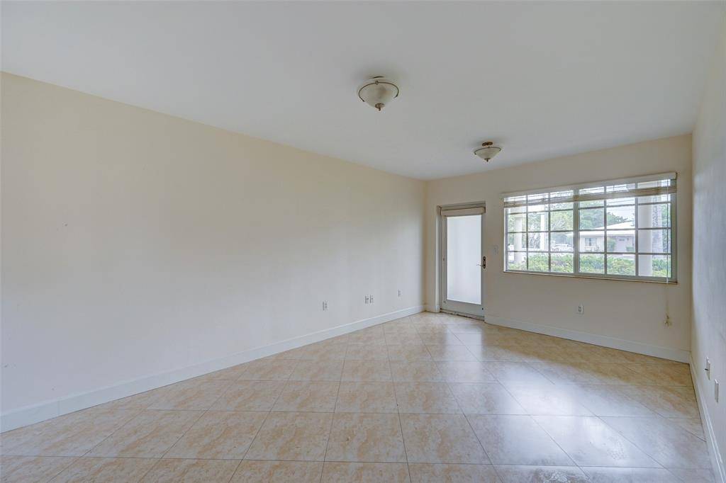 Pompano Beach, FL 33060,410 SW 15th St #105