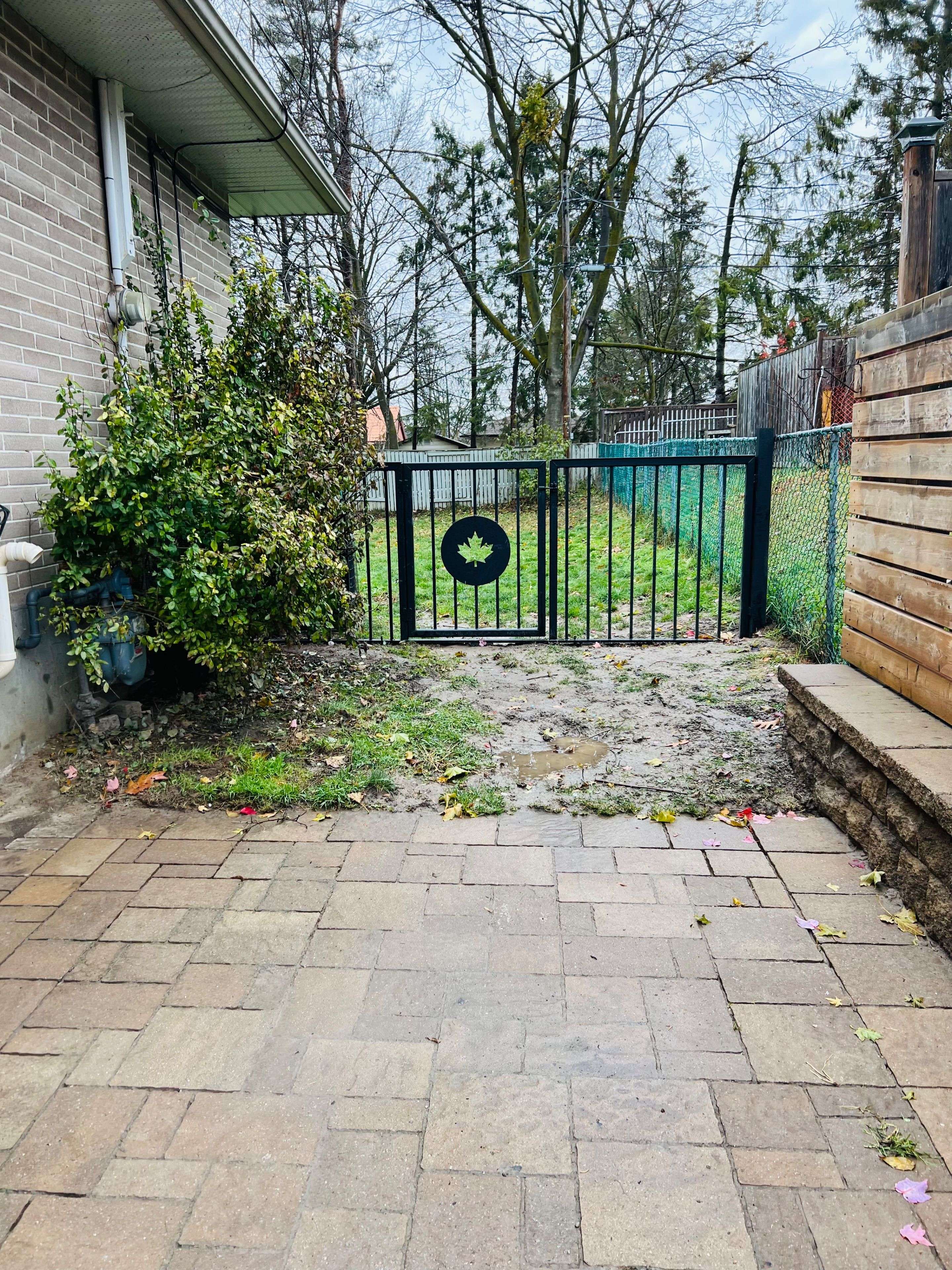 Barrie, ON L4M 2E1,208 Wellington ST E #Bsmt