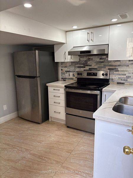 Brampton, ON L6Y 2M8,52 Moffatt AVE #BASEMENT