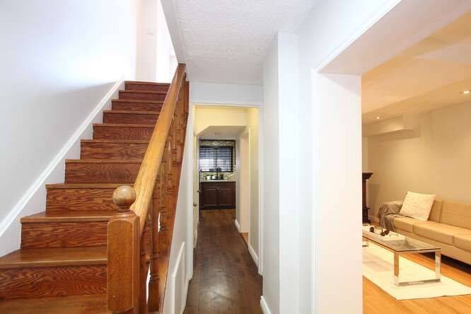 Toronto W04, ON M6B 2G6,13 Lotherton Pathway #7-13