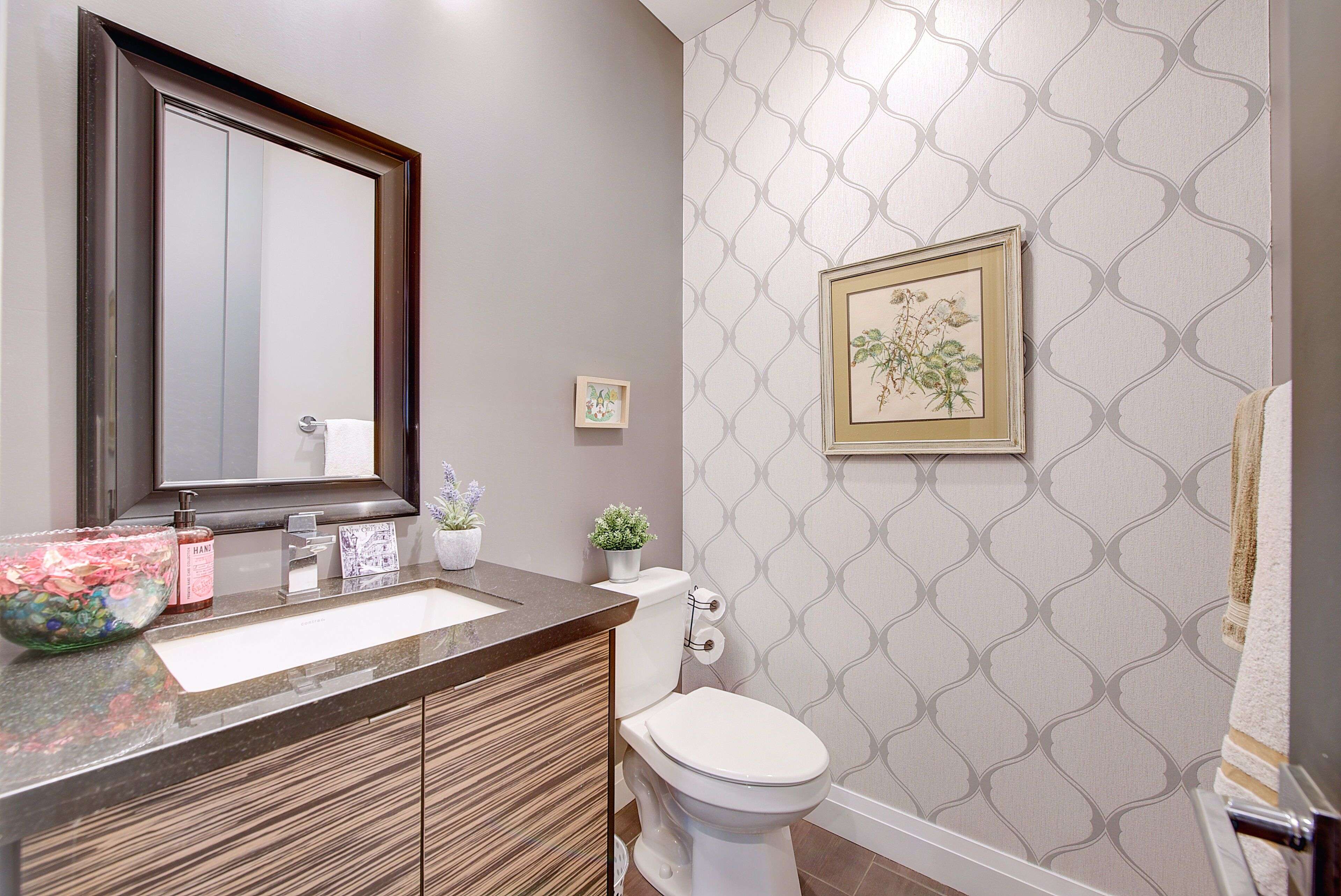 London North, ON N6H 3R9,433 Hyde Park RD #16