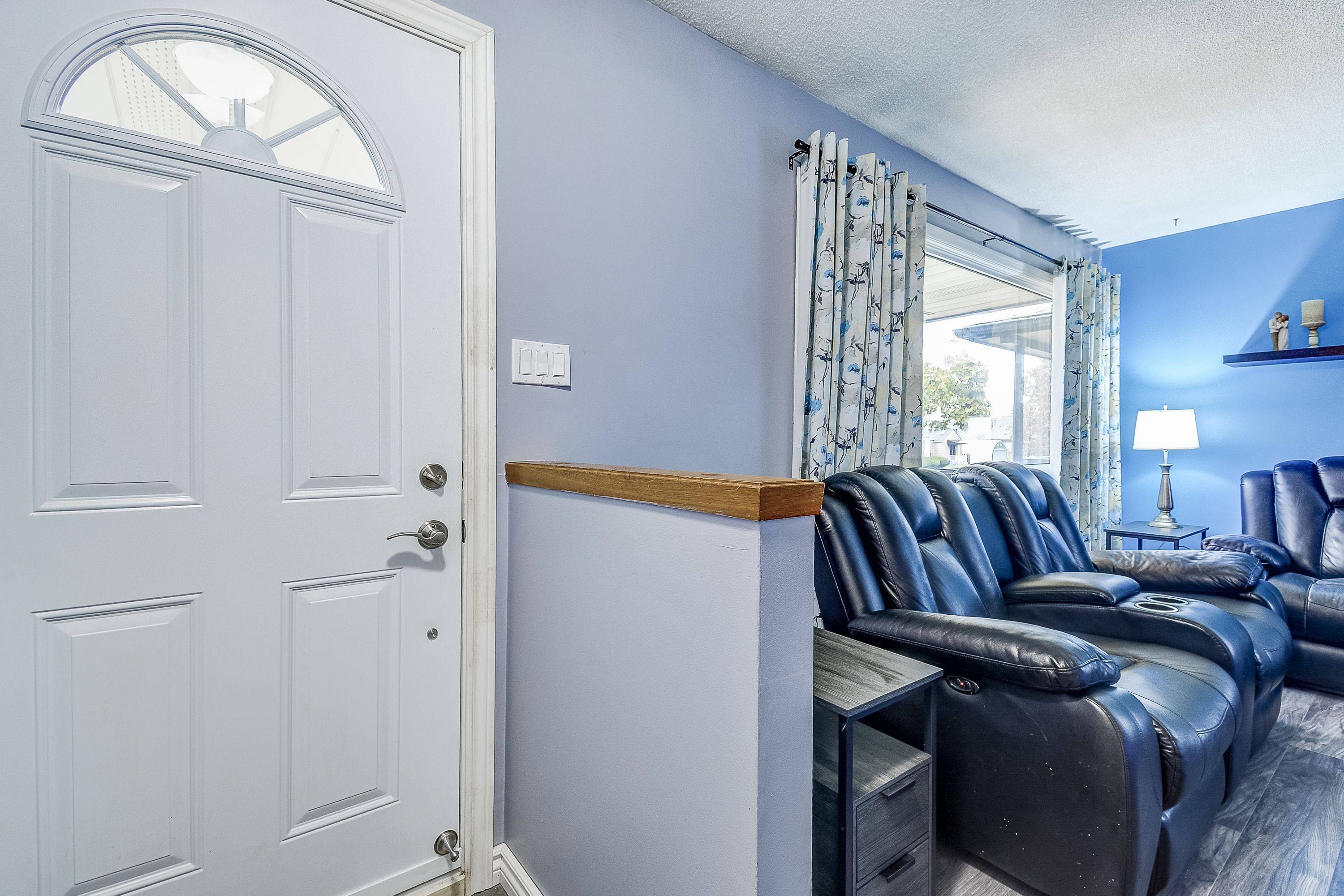 Hamilton, ON L9A 3L7,211 East 8th ST