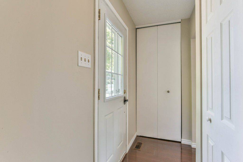 London East, ON N5V 1J5,56 Toulon CRES