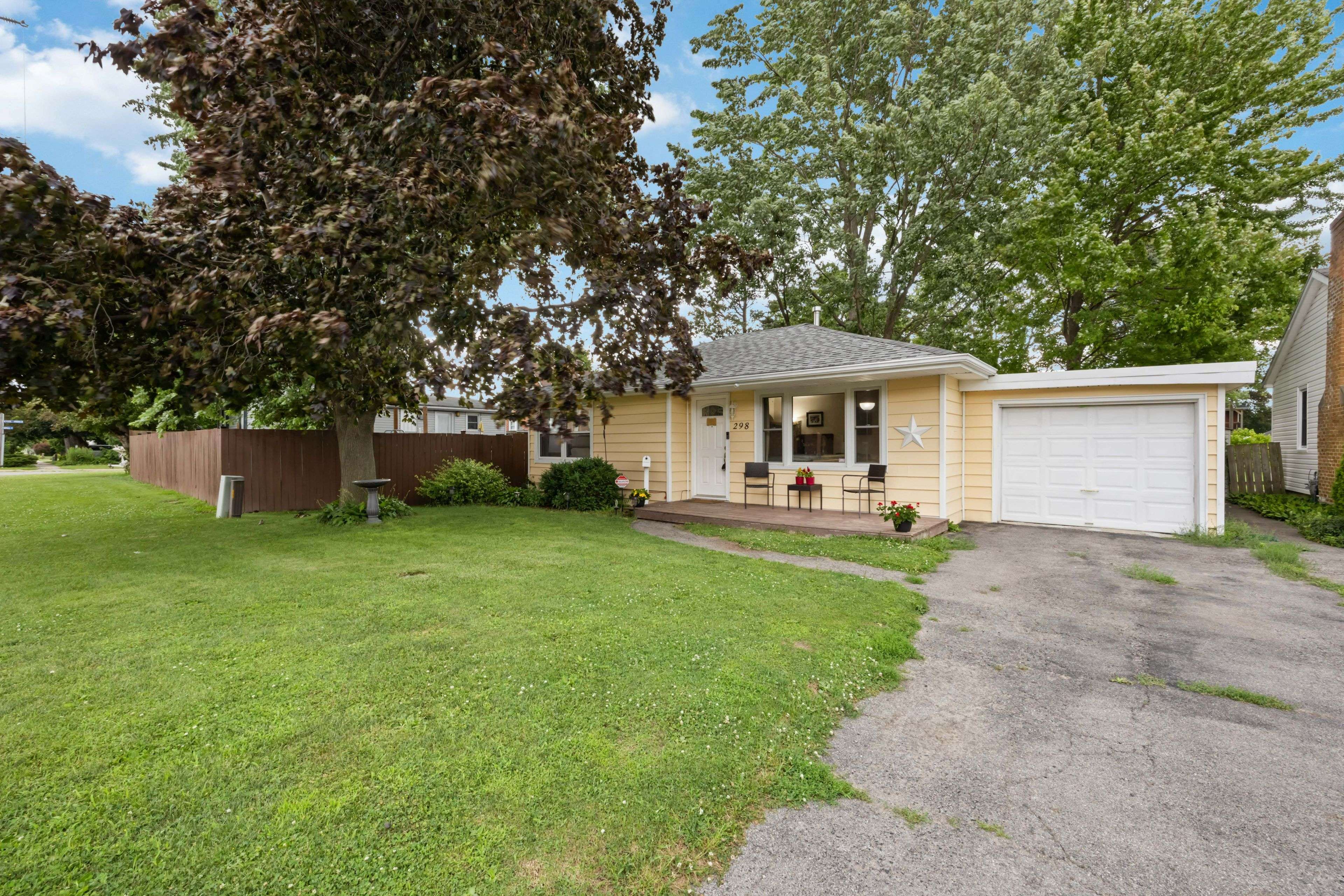 Chatham-kent, ON N8A 2Z2,298 Lorne AVE