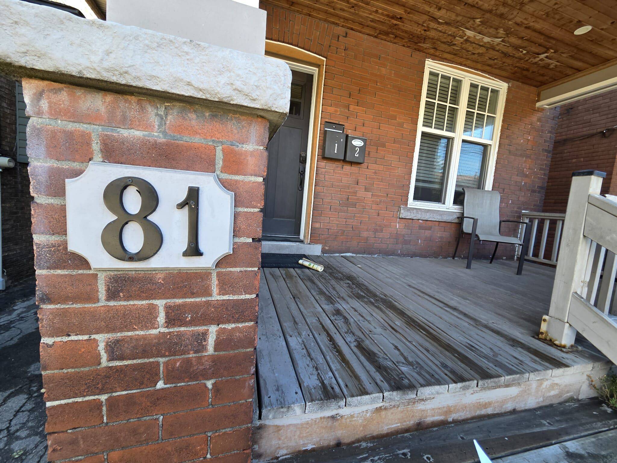 Hamilton, ON L8M 3C8,81 Gage AVE S #1