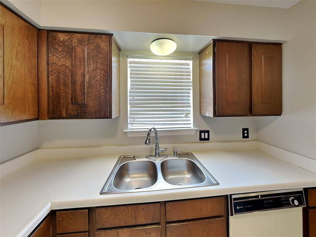 Fort Worth, TX 76114,931 Roaring Springs Road