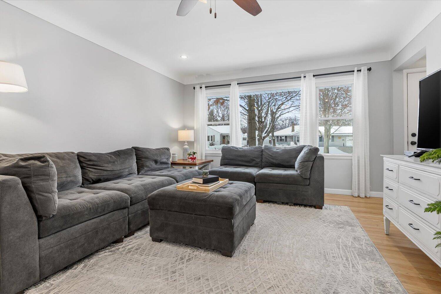 Kalamazoo, MI 49006,3421 Devonshire AVE