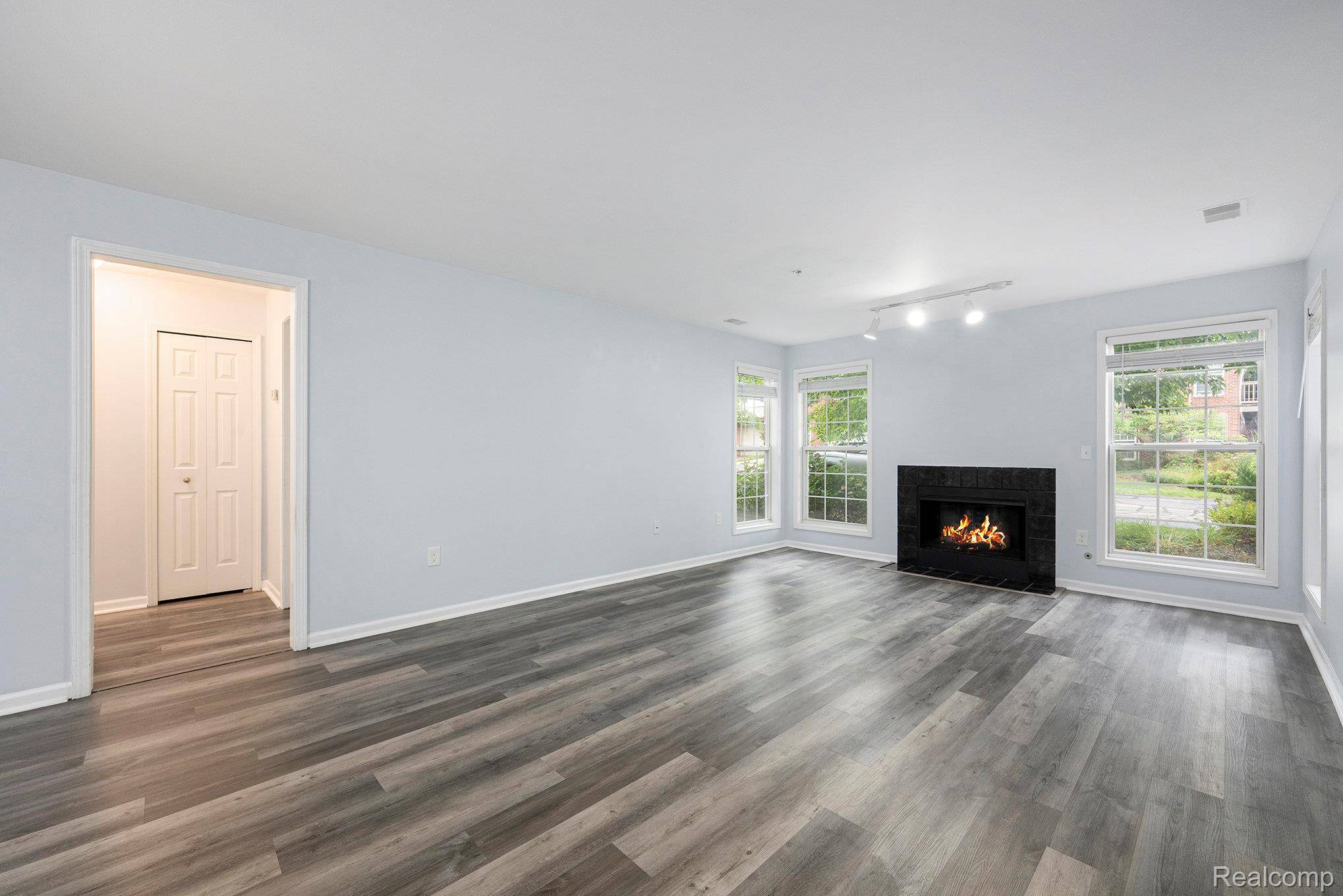 Novi, MI 48377,28139 Carlton Way DR