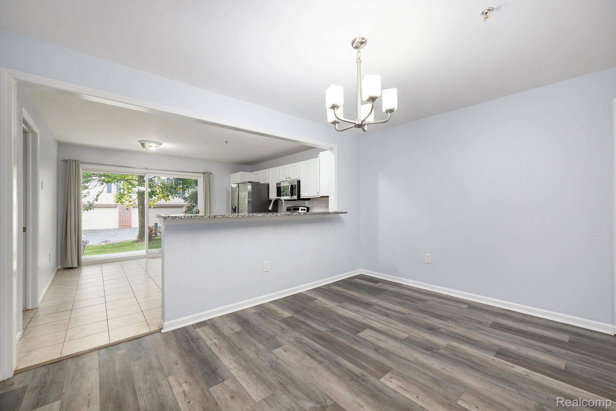 Novi, MI 48377,28139 Carlton Way DR