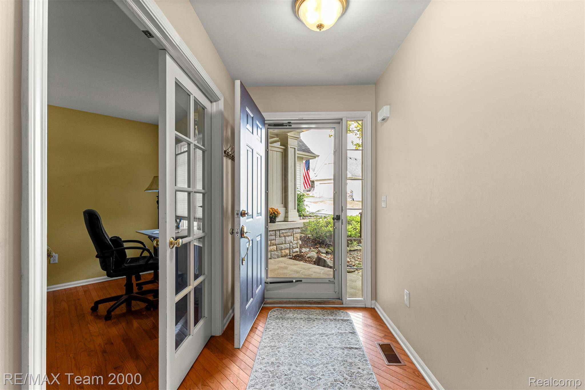 White Lake, MI 48386,8165 Sequoia LN