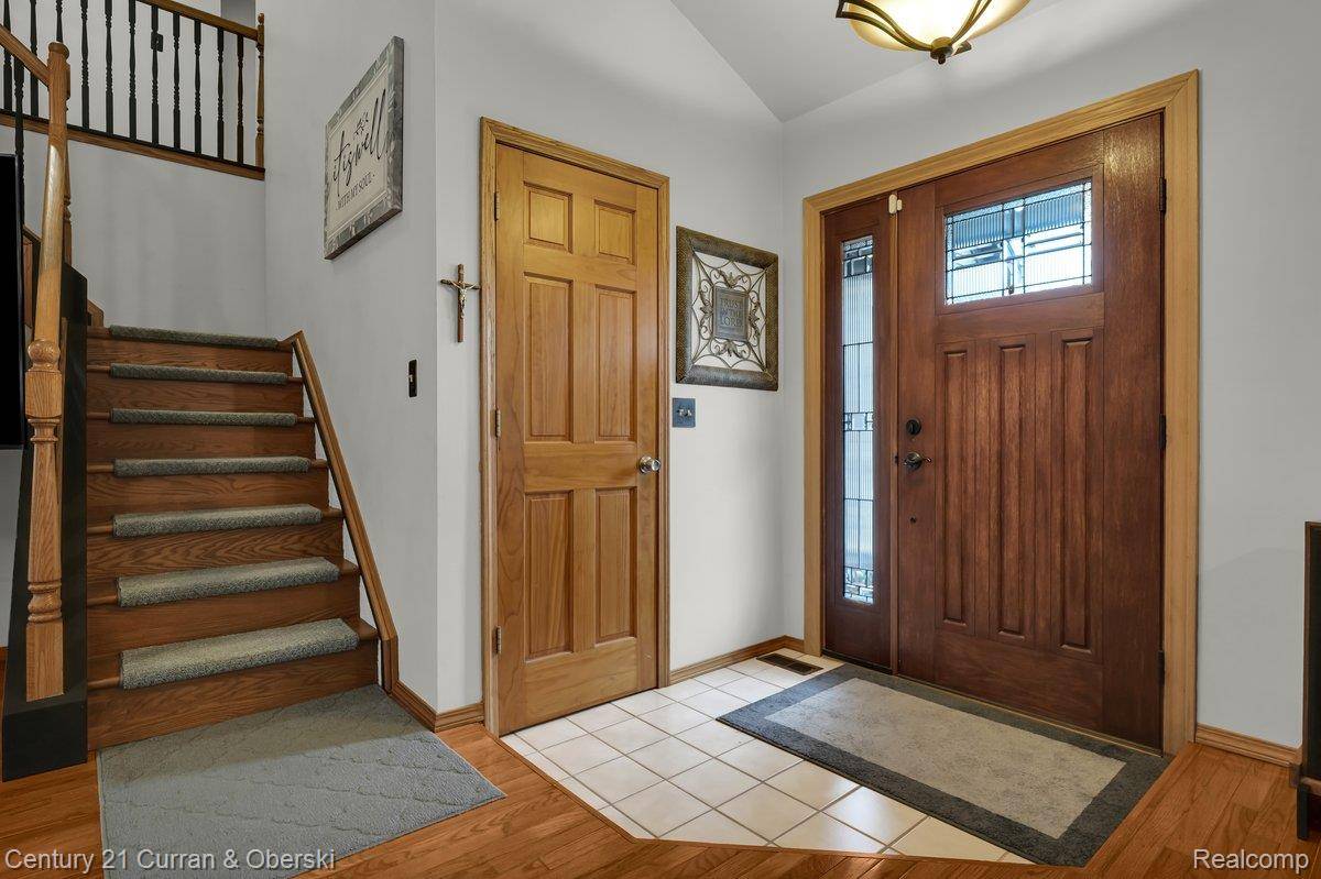 Woodhaven, MI 48183,21539 Deerfield DR