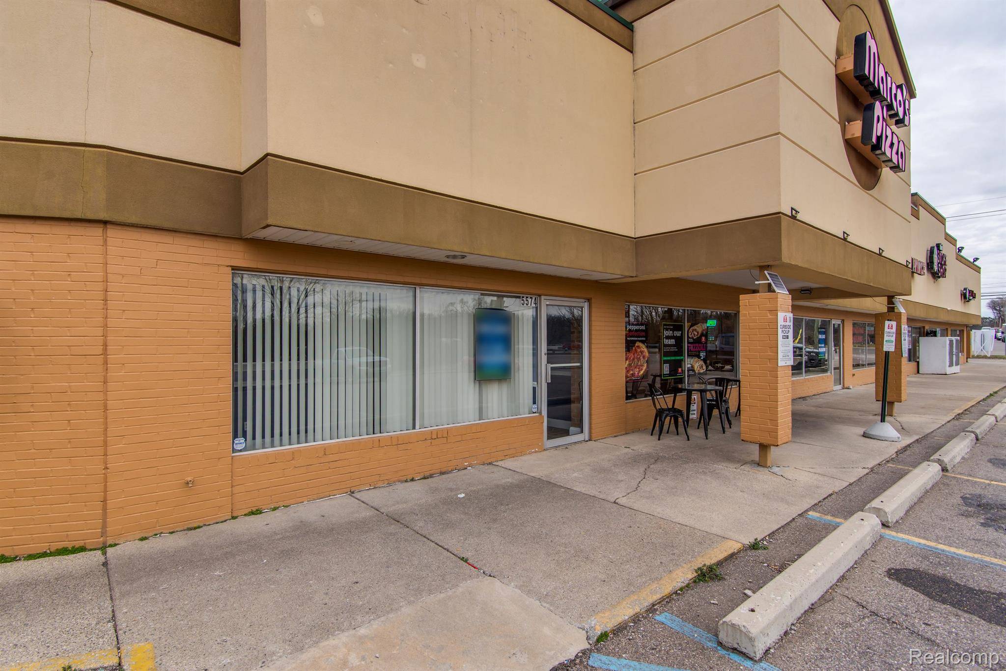 5574 COOLEY LAKE RD, Waterford Charter Township, MI 48327