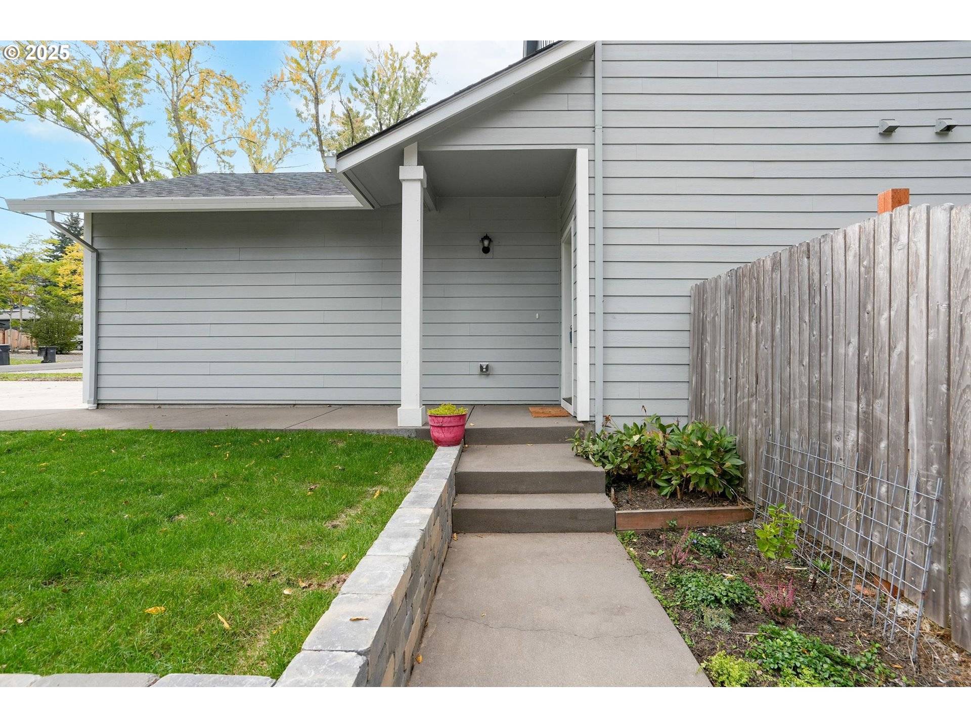 Salem, OR 97302,965 MORNINGSIDE ST