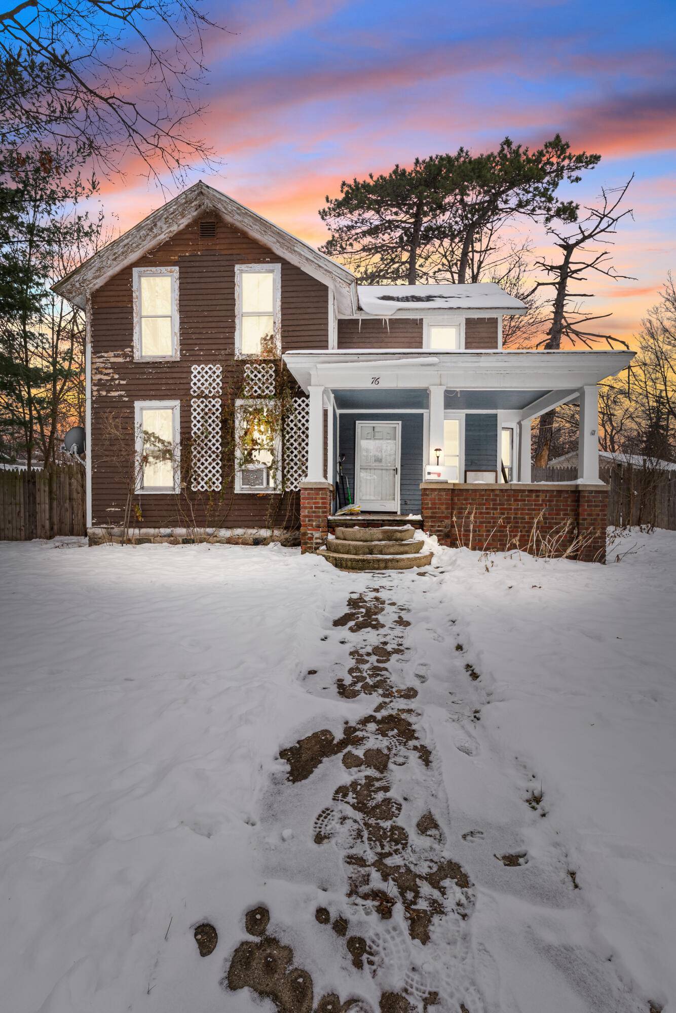 Hillsdale, MI 49242,76 Budlong ST