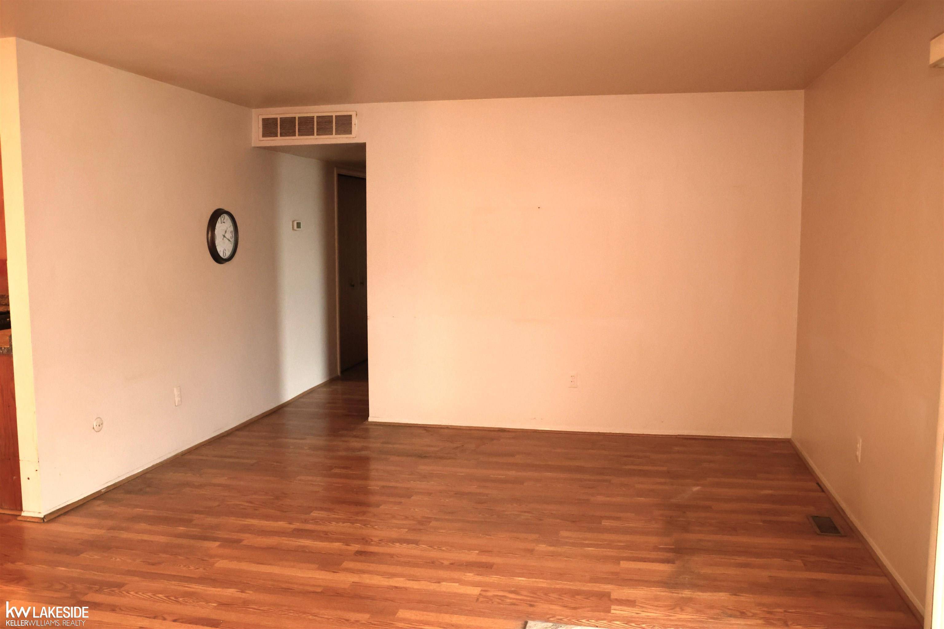 Clinton Township, MI 48035,35562 Stillmeadow LN