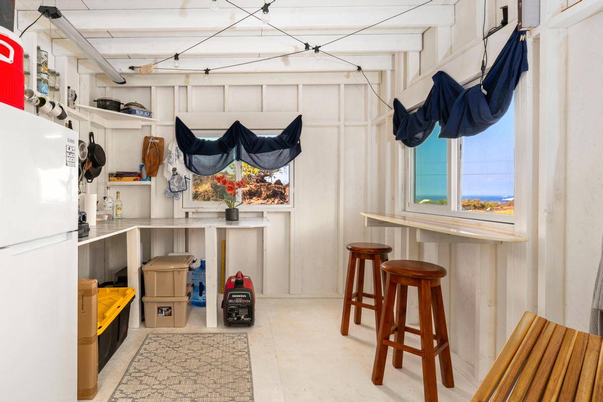 Captain Cook, HI 96704,88-1563 EIWA AVE