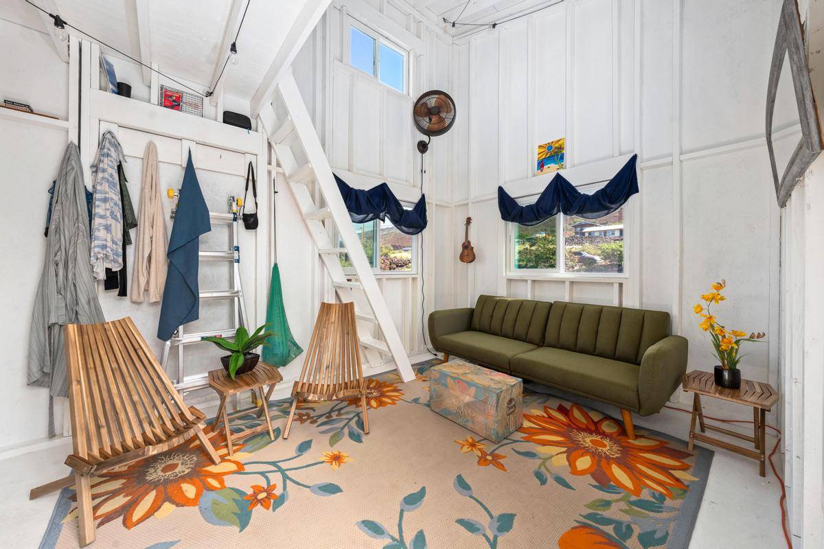 Captain Cook, HI 96704,88-1563 EIWA AVE