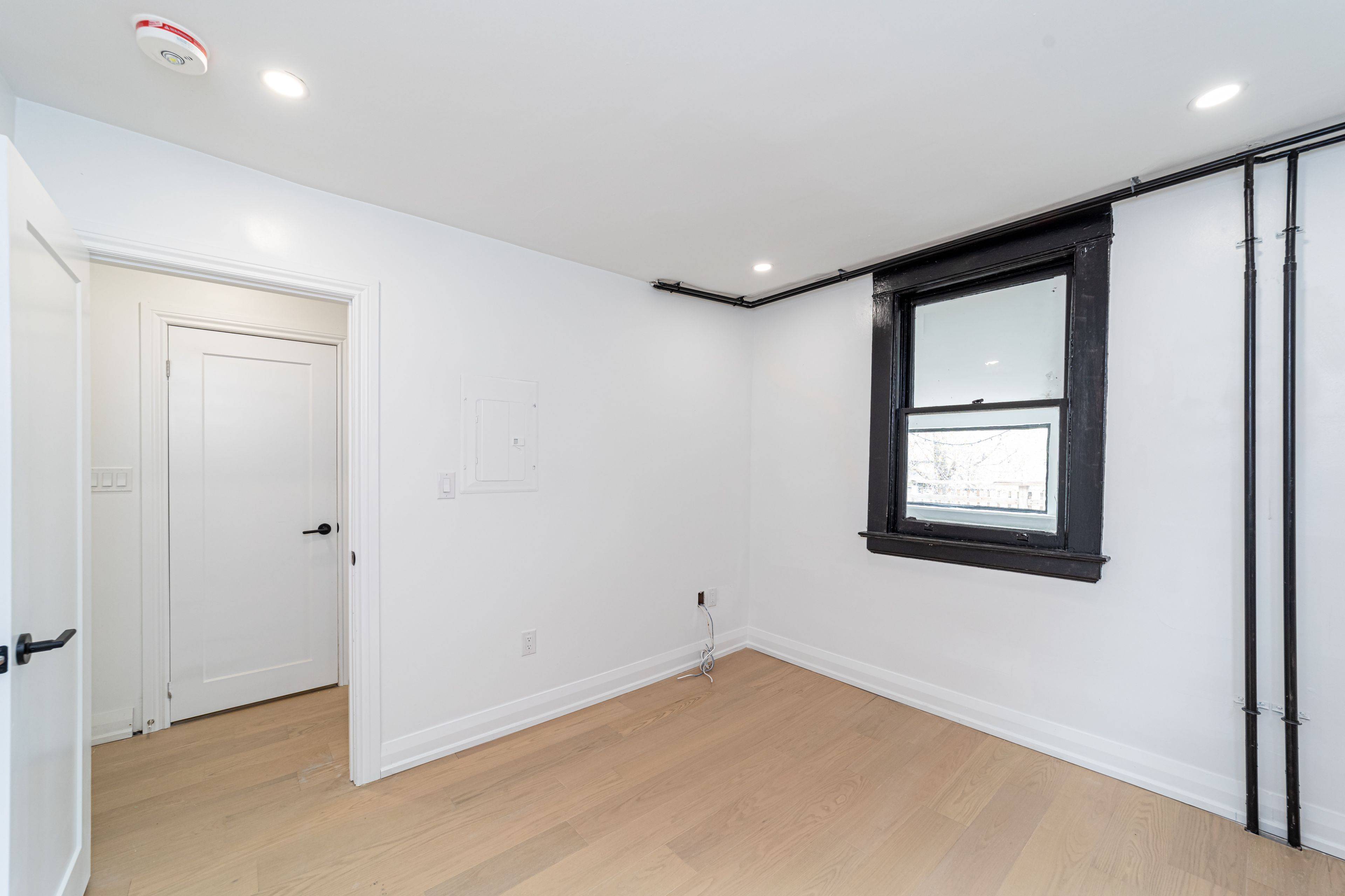 Toronto C02, ON M6H 2V7,69 Oakwood AVE #2