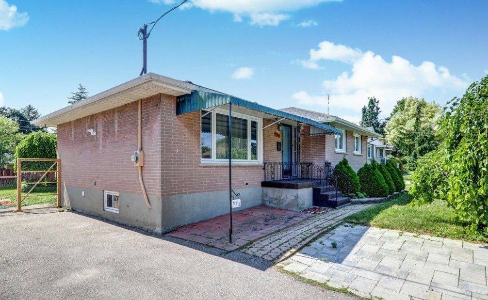 Oshawa, ON L1J 4P4,482 Nipigon ST #Main