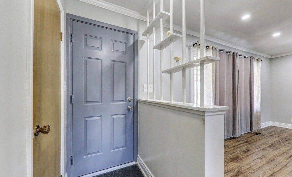 Oshawa, ON L1J 4P4,482 Nipigon ST #Main