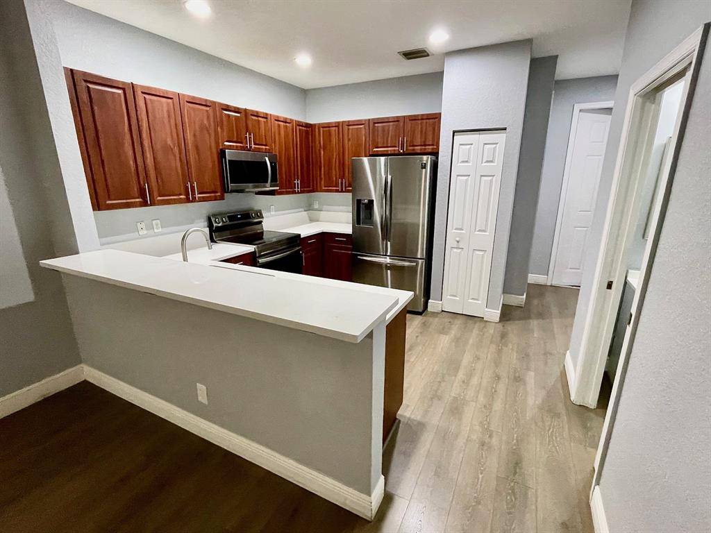 Lauderhill, FL 33311,1414 NW 34th Way #1414