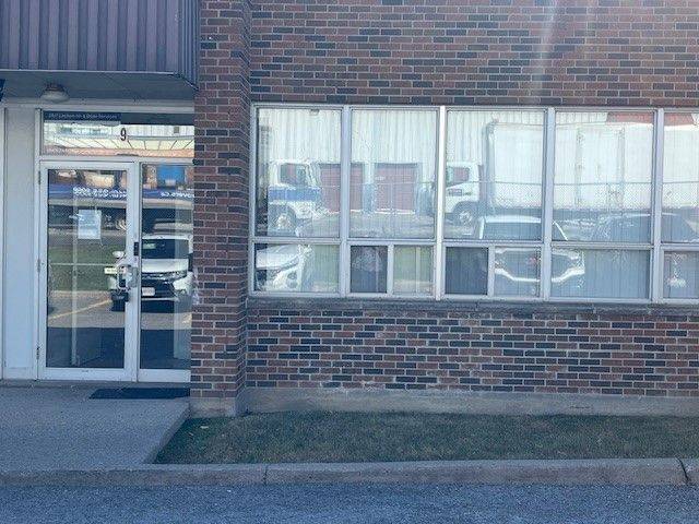 Markham, ON L3T 4S1,34 Doncaster AVE ##9