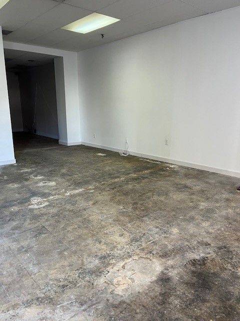 Markham, ON L3T 4S1,34 Doncaster AVE ##9