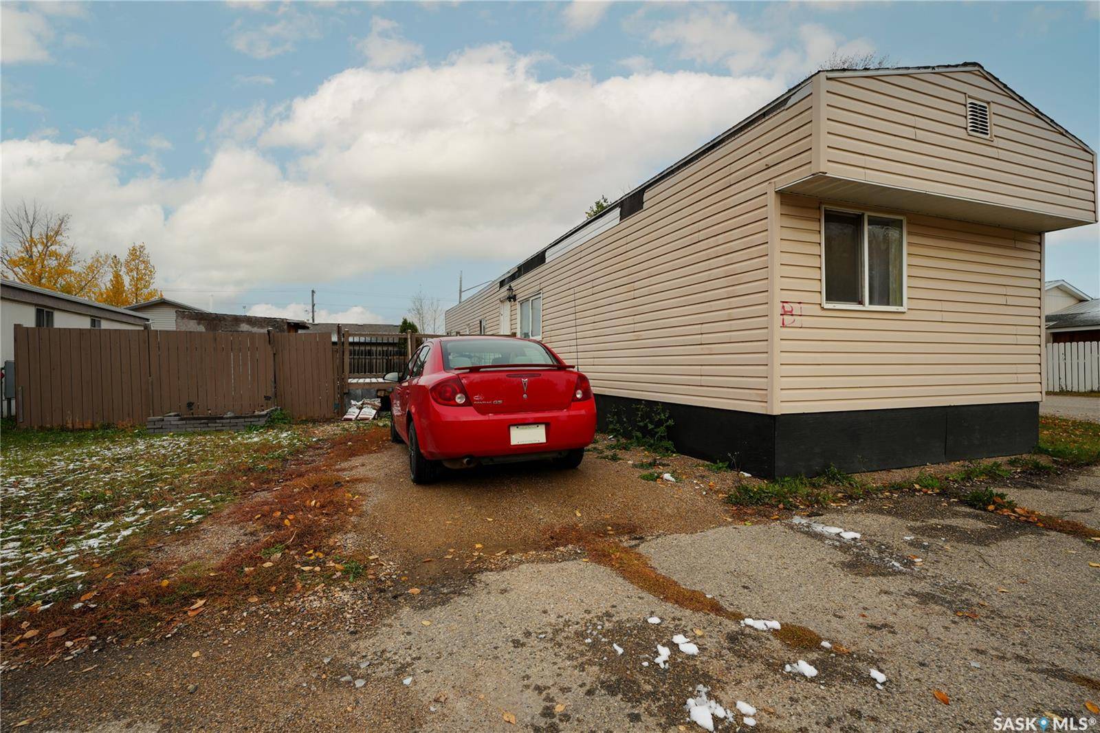 Moose Jaw, SK S6J 1C6,1455 9th AVENUE NE #B1