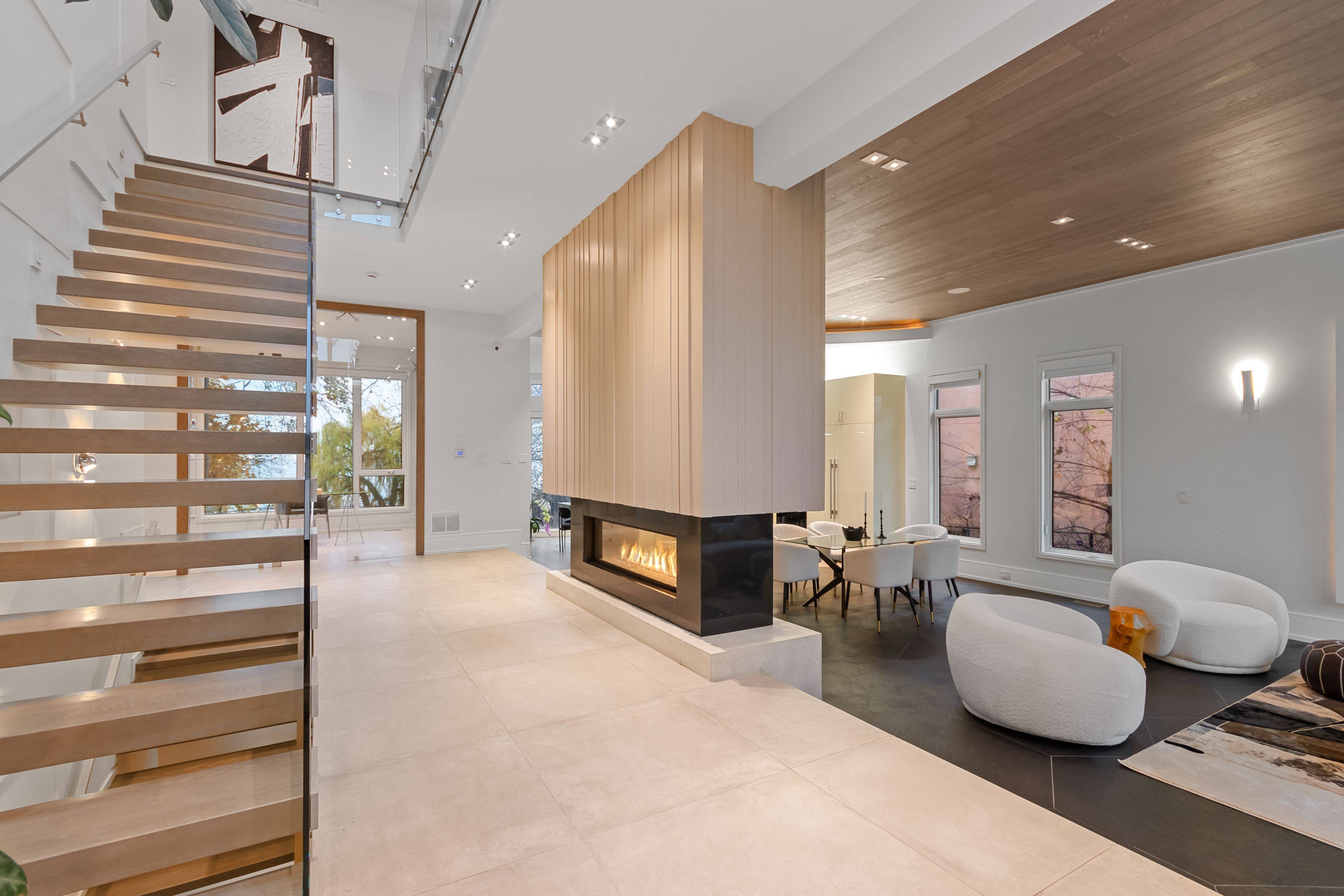 Toronto W06, ON M8W 1A2,67 Lake Promenade N/A