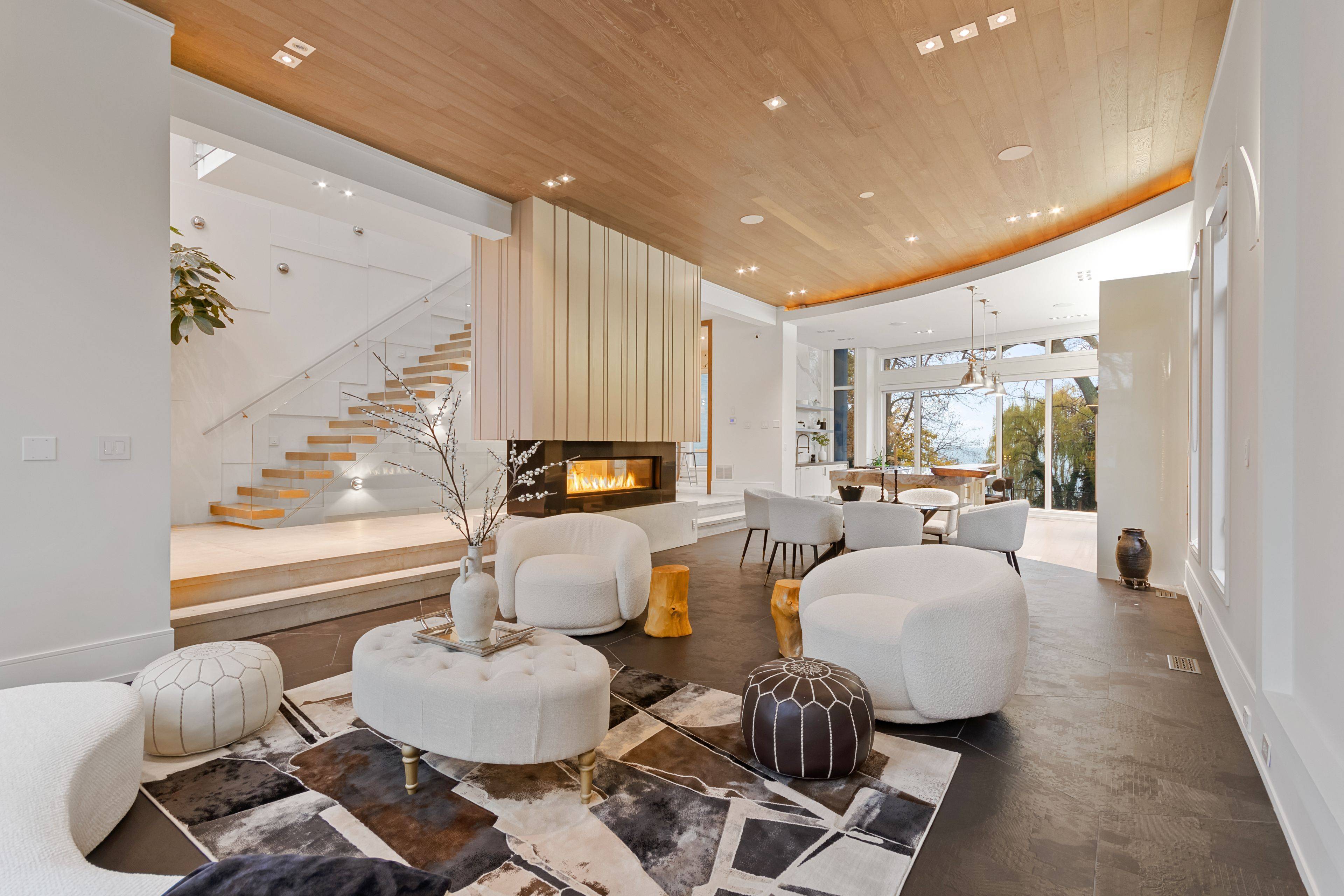 Toronto W06, ON M8W 1A2,67 Lake Promenade N/A