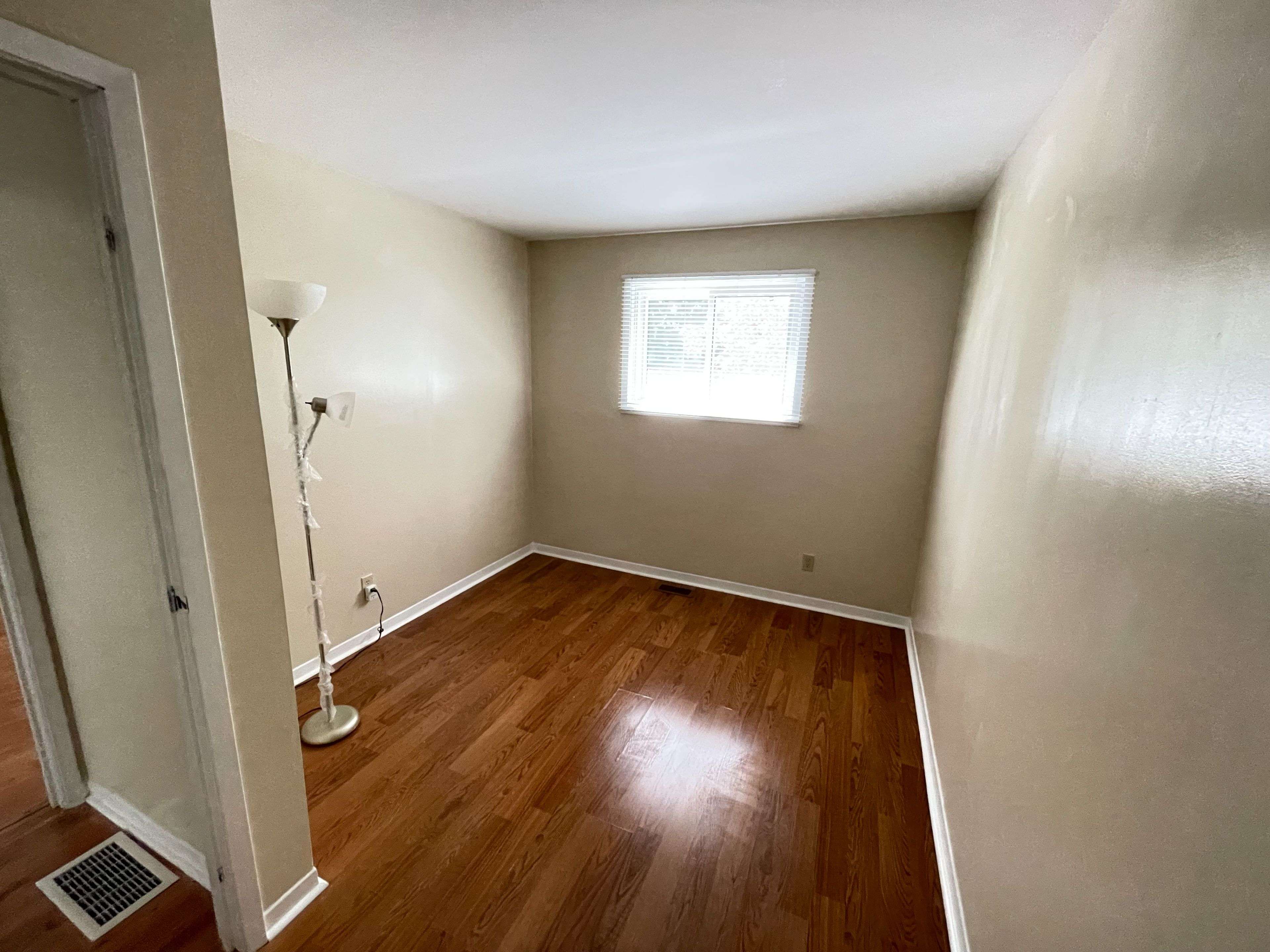 Kingston, ON K7M 7Y9,248 McLellan CT #1