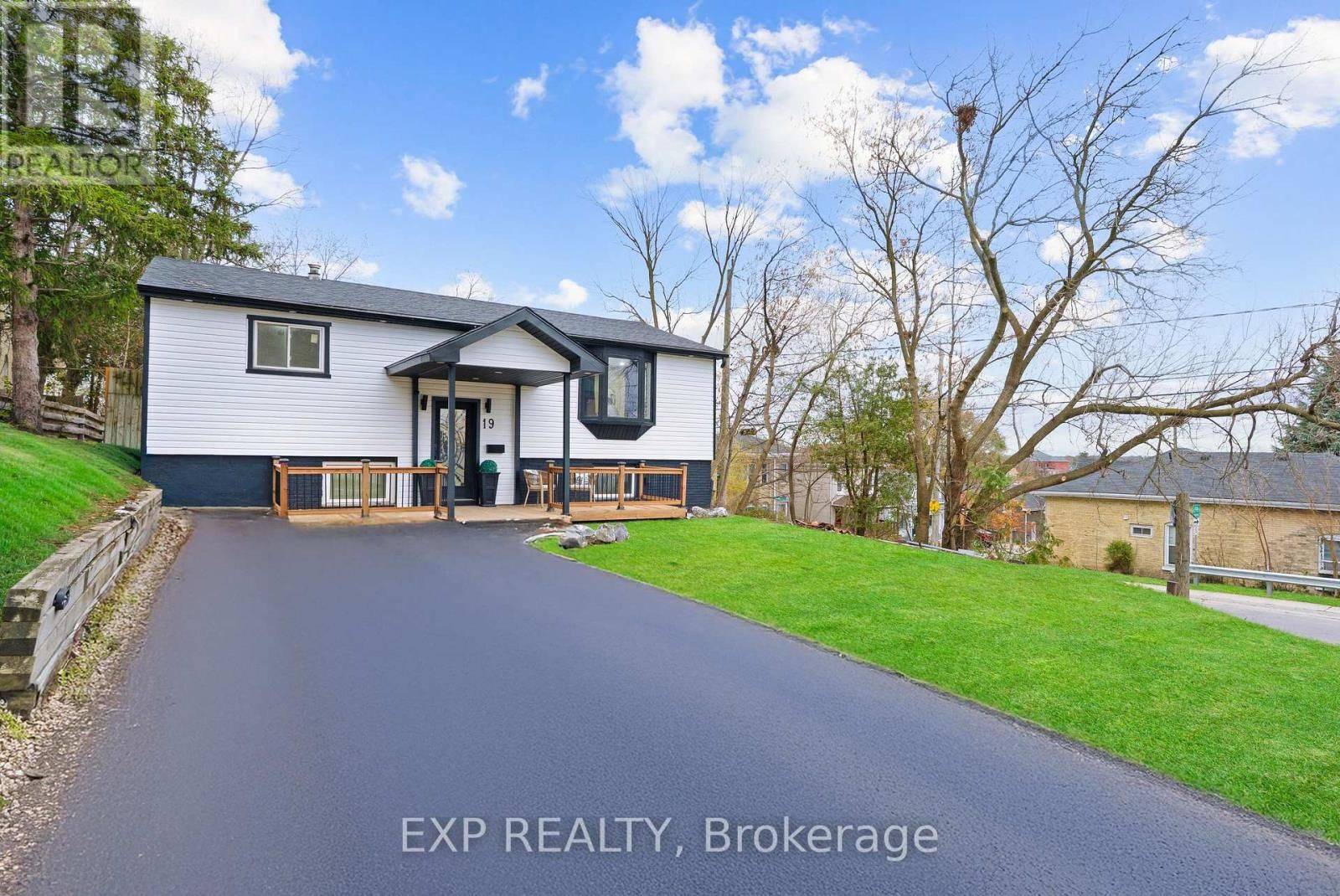 Brantford, ON N3R 7E1,19 Broad ST